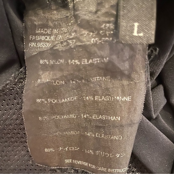 Prada Techno Nylon Black Womens long sleeve fitted tee size L w zip back pocket - Picture 4 of 6